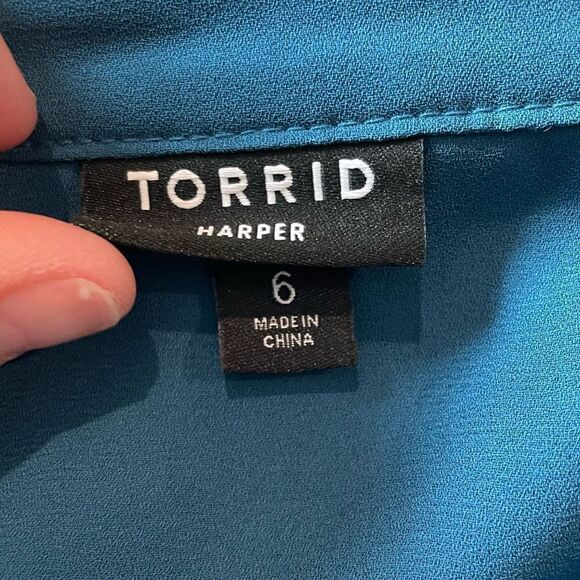 Torrid Plus Size Top - Picture 2 of 6